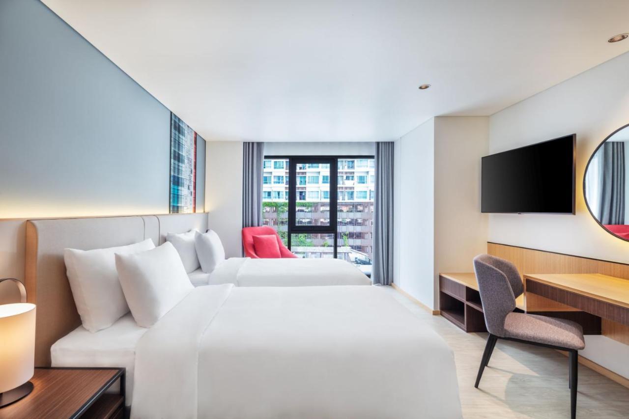 Best Western Click Sathorn 11 Bangkok Buitenkant foto
